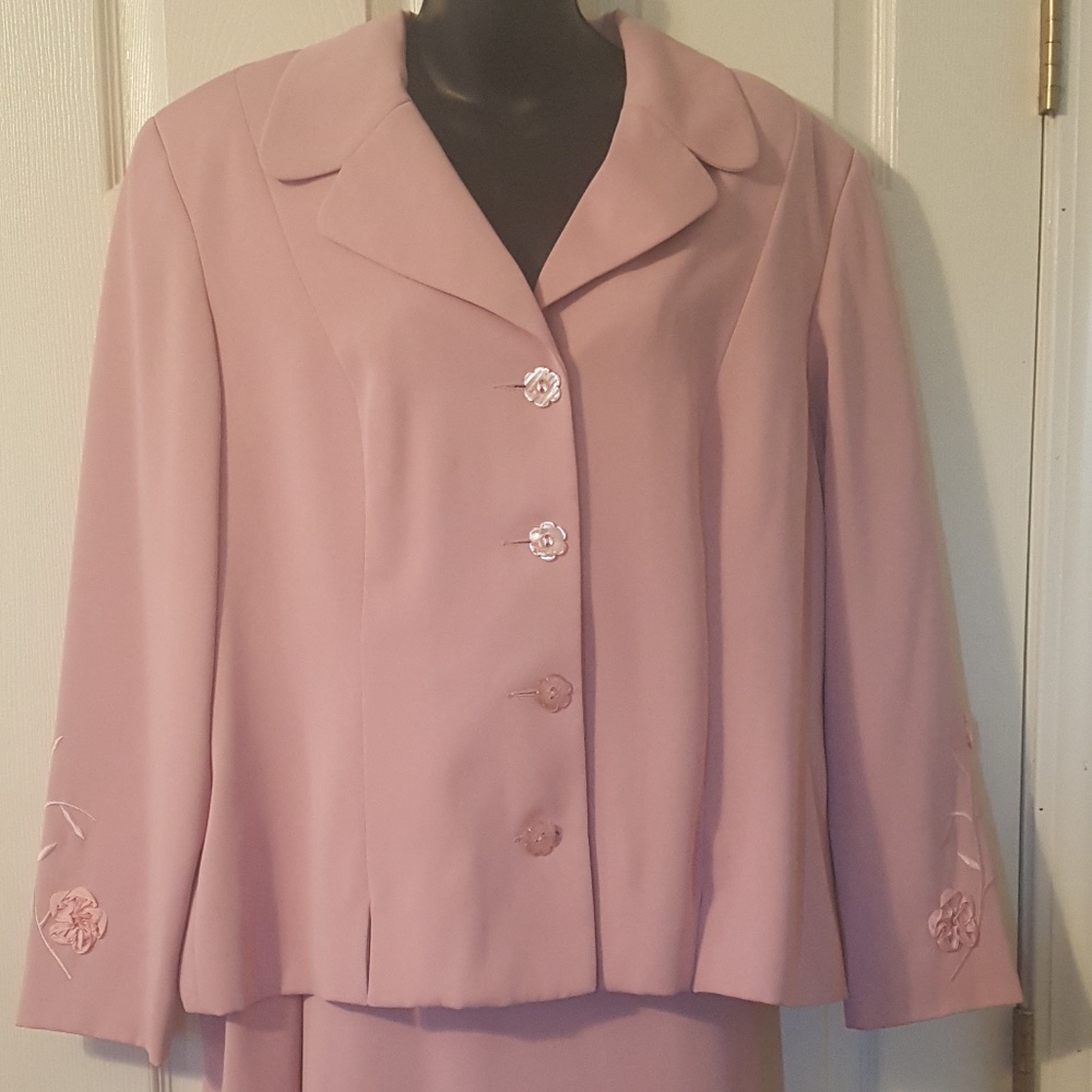 2 pc Skirt Suit